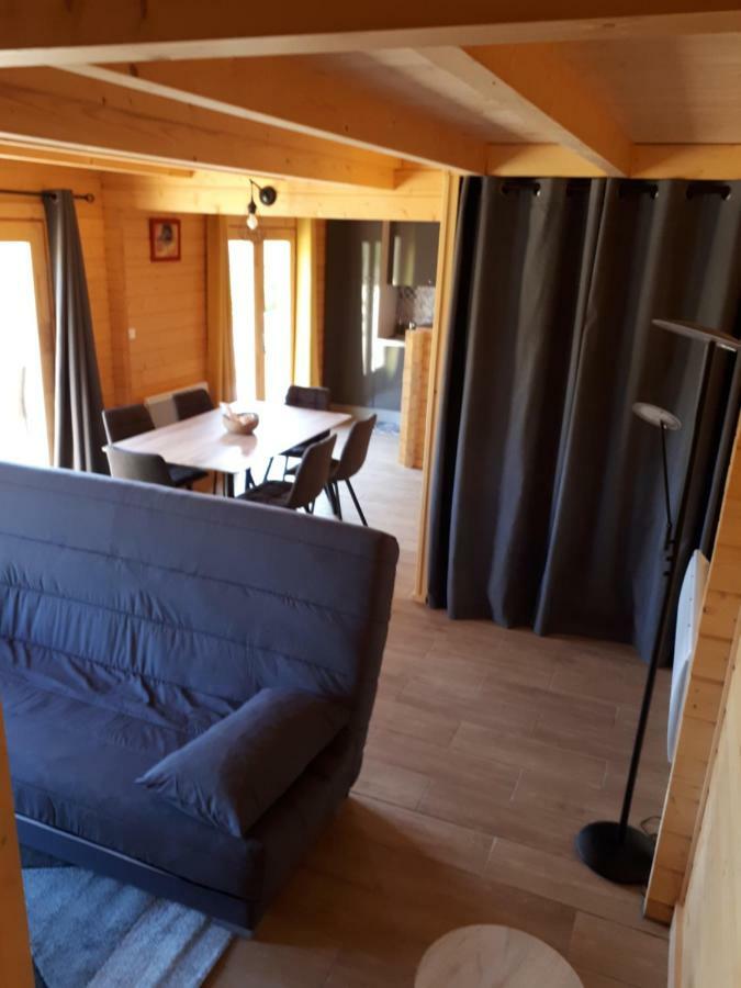 Gite Le Chalet Des Milles Et Un Chemins Castelnou Exteriér fotografie