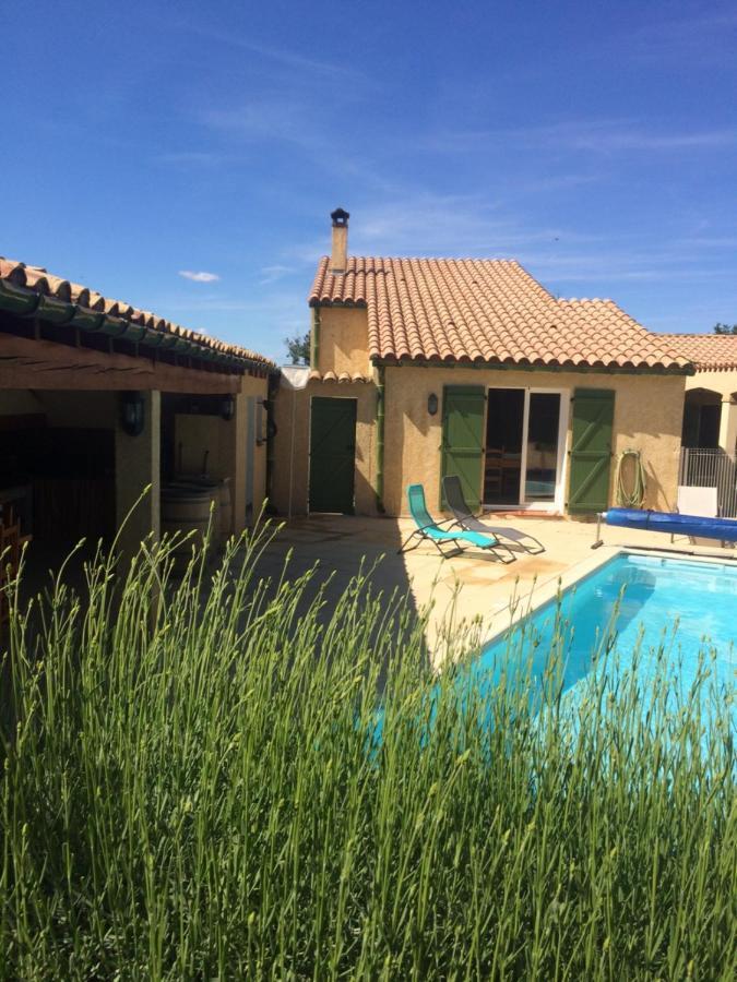 Gite Le Chalet Des Milles Et Un Chemins Castelnou Exteriér fotografie